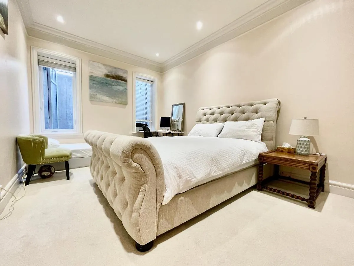 Vancouver Luxury Guesthouse